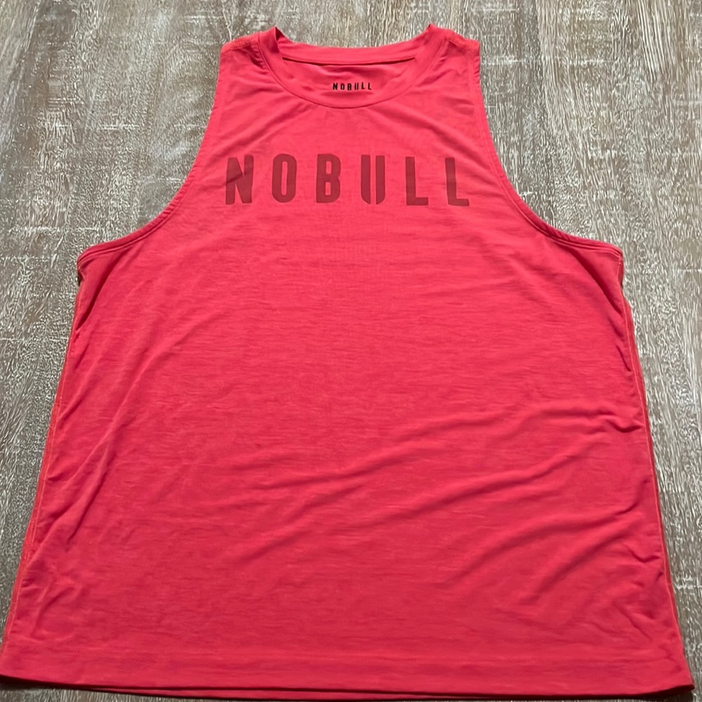 WOMEN'S HIGH-NECK NOBULL TANK